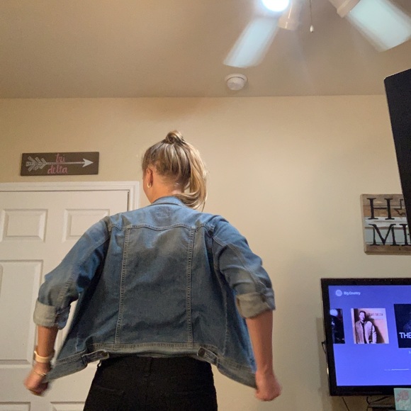 Jean jacket - Picture 8 of 9